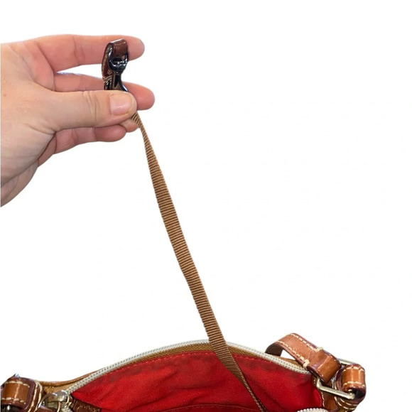 Dooney & Bourke caramel brown pebbled leather Dillon lettercarrier crossbody bag - Picture 9 of 15